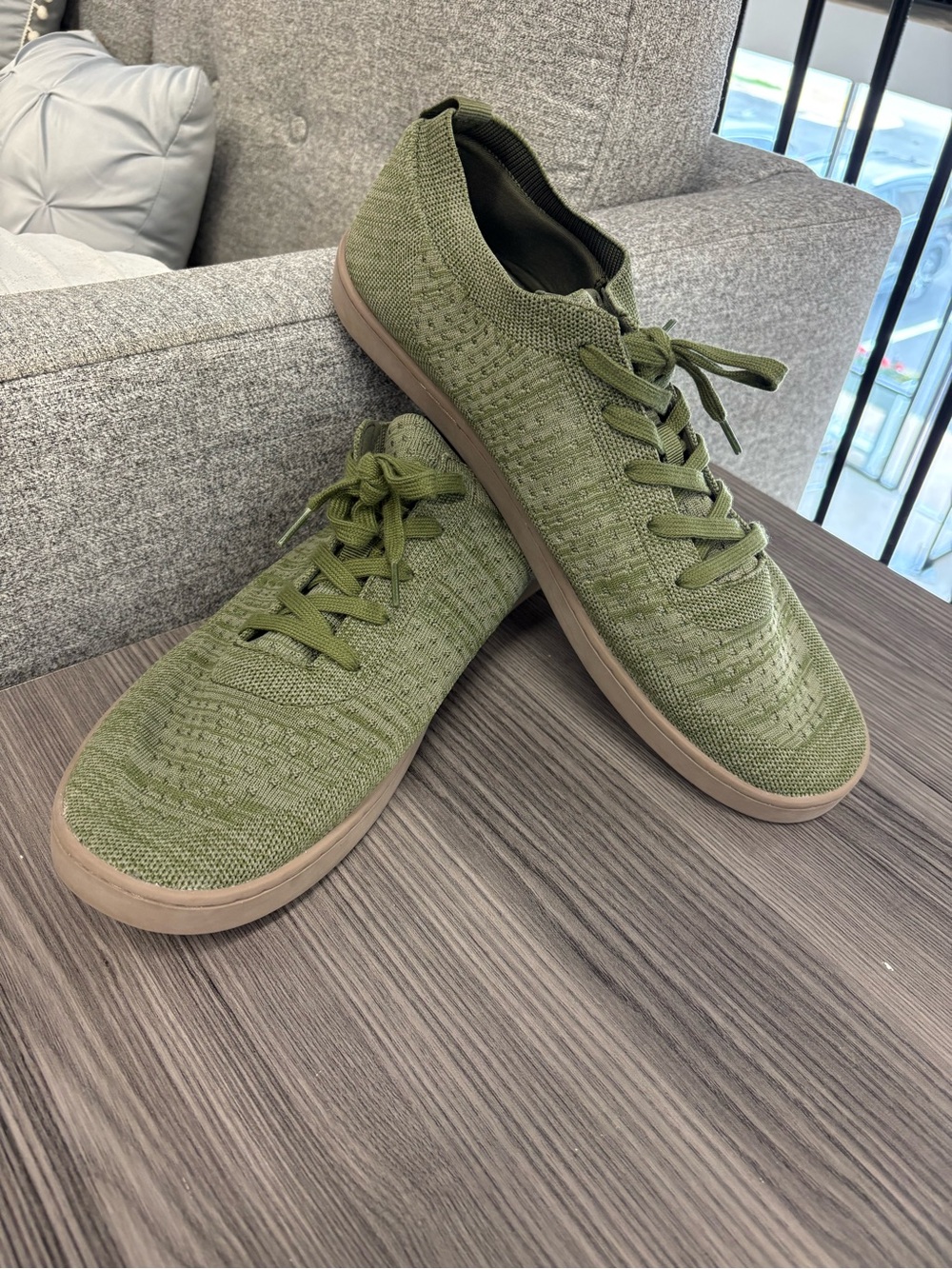 Suavs The Zilker olive green size 14